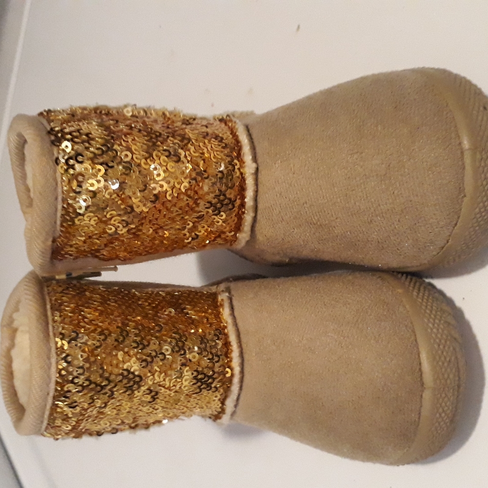 Toddler zip up boots Sz . 5